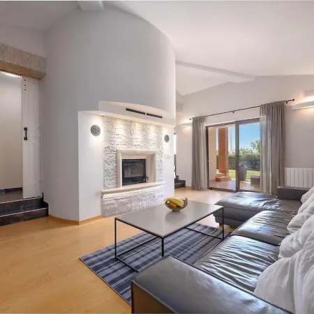 Marchi With 3 Bedrooms And Pool In Vizinada 别墅 Vranje Selo